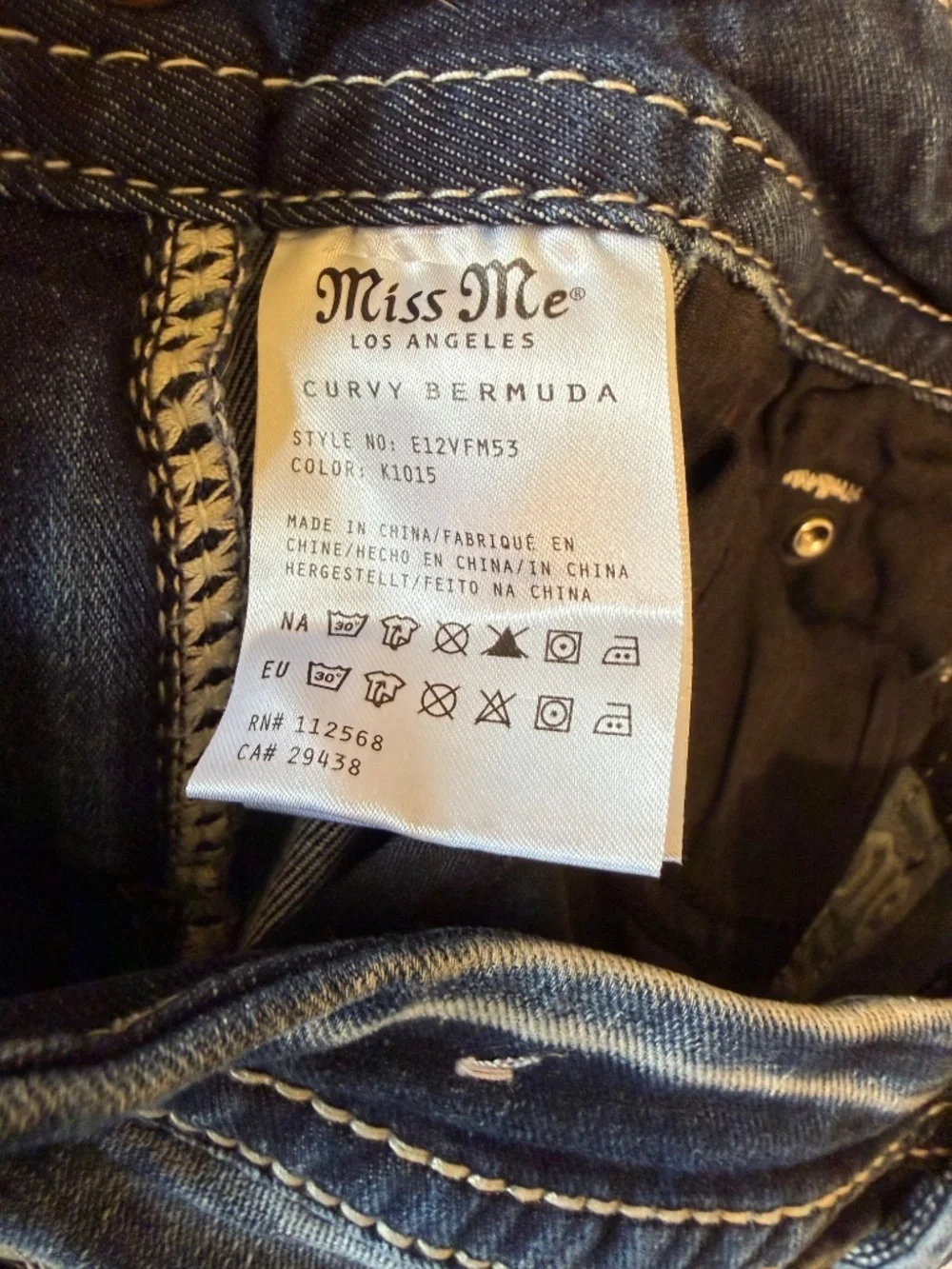 Miss Me Women's Blue Denim Bermuda Rhinestone Shorts 26 Mid Rise Medium Wash EUC